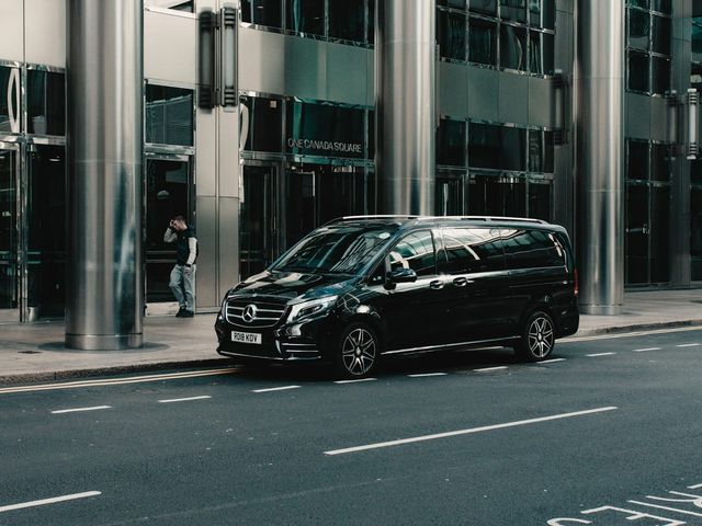 Siyah Mercedes Vito VIP transfer aracı
